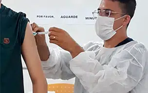 Jovens de 15 anos já podem agendar vacina em Teresina