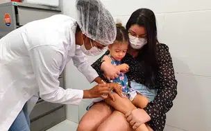 FMS abre agendamento para segunda dose de crianças de 6 meses