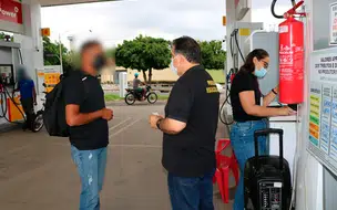 Procon autua postos de combustíveis por prática de preços abusivos em Teresina