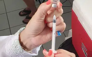 Idosos e pessoas com comorbidades de qualquer idade podem se vacina contra gripe