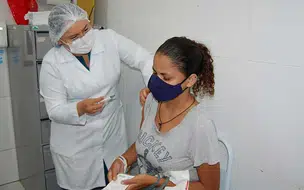 FMS amplia públicos para vacinação contra a gripe e covid-19 em Teresina