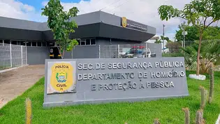 Corpo com marcas de tiro é encontrado ao lado de motocicleta em Teresina