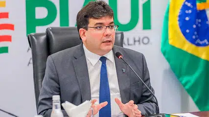 Governo anuncia concurso com 4 mil vagas para professores no Piauí em 2025