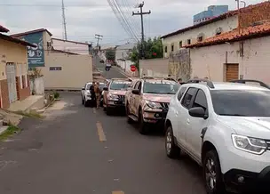 Polícia prende três envolvidos em roubo a loja de celulares no centro da capital