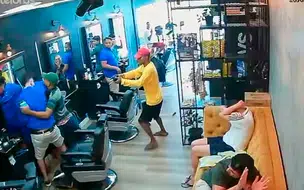 Vídeo: Policial civil é baleado por assaltante dentro de barbearia em Timon
