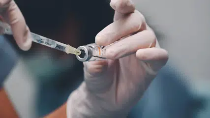 Após mortes suspeitas Ministério da Saúde suspende vacina do Butantan contra a dengue