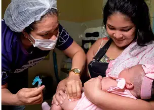 Brasil reduz número de crianças sem vacina da pólio, diz UNICEF