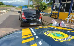 Carro roubado no DF é apreendido pela PRF em Parnaíba no litoral do Piauí