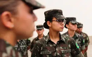 Forças Armadas do Brasil iniciam alistamento feminino voluntário