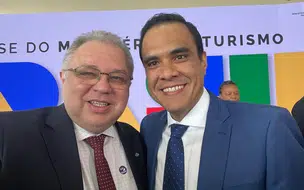 Deputado Florentino Neto participa da posse de Gustavo Feliciano como ministro do Turismo