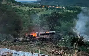 Caminhoneiro morre após veículo tombar e pegar fogo na BR-316 em Picos