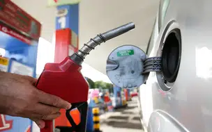 Combustível: governo prevê queda de preço se petróleo mantiver cotação
