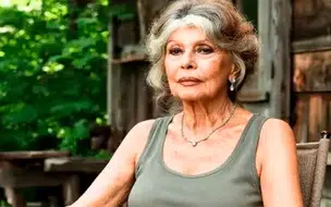 Atriz Brigitte Bardot é sepultada  Saint-Tropez, na Riviera Francesa