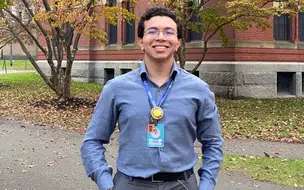 Aprovado em Medicina, estudante da rede estadual coleciona medalhas em olimpíadas