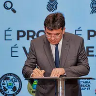 Rafael nomeia 137 novos servidores aprovados em concursos públicos no Piauí