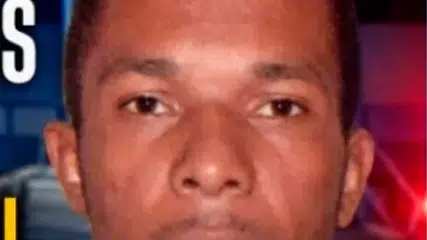 Corpo com marcas de tiros é encontrado em praça de Floriano