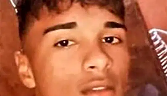 Jovem é morto em ataque a tiros dentro de bar em Água Branca