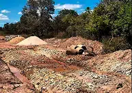 Prefeitura inicia construção de passagem molhada na localidade Reino Novo em Coivaras
